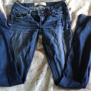 1R Hollister Jeans